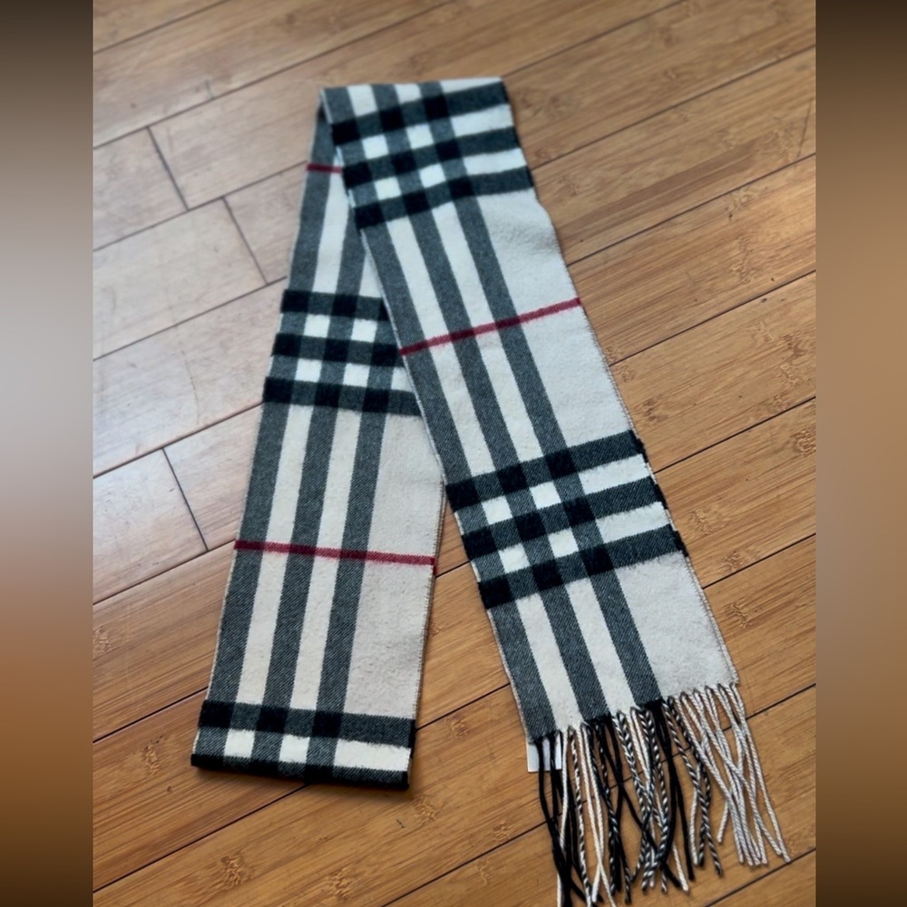 BURBERRY Iconic Check Narrow Extra Long 100% Cashmere Scarf Unisex